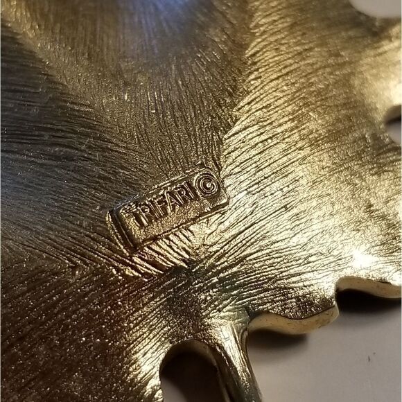 Vintage Trifari Brooch - Picture 4 of 5